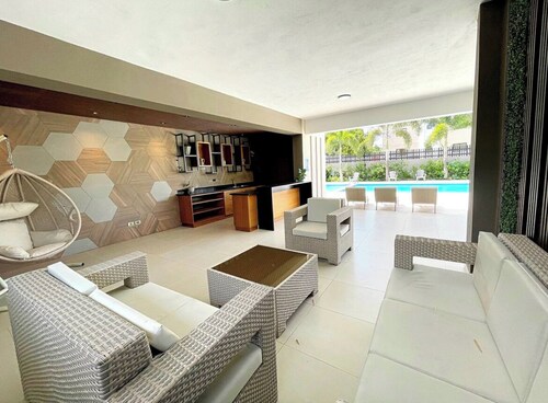 Spacious 3-bedroom Apt. w/ Pool, Gym, private patio and BBQ  in Santiago