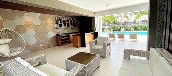 Spacious 3-bedroom Apt. w/ Pool, Gym, private patio and BBQ  in Santiago