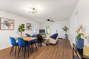 TV - Your HOME when you're in Benton! (Benton)