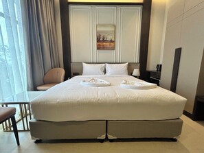 Deluxe-Suite, Poolblick