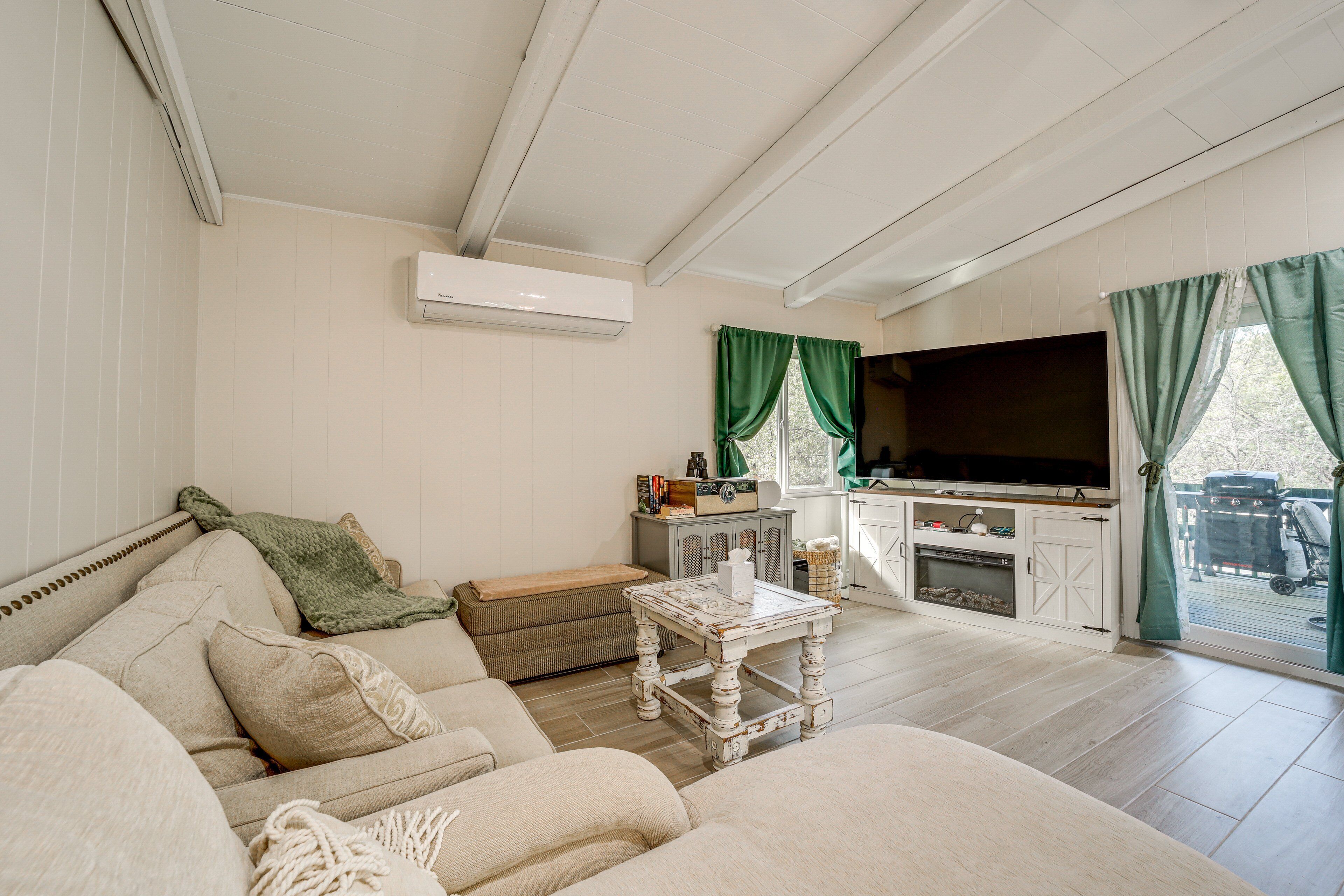 智能电视、壁炉