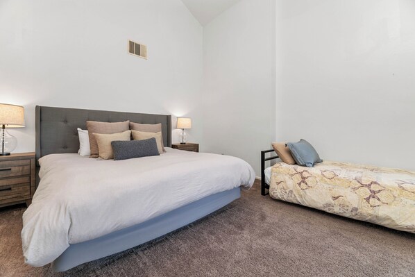 2 bedrooms, free WiFi, bed sheets