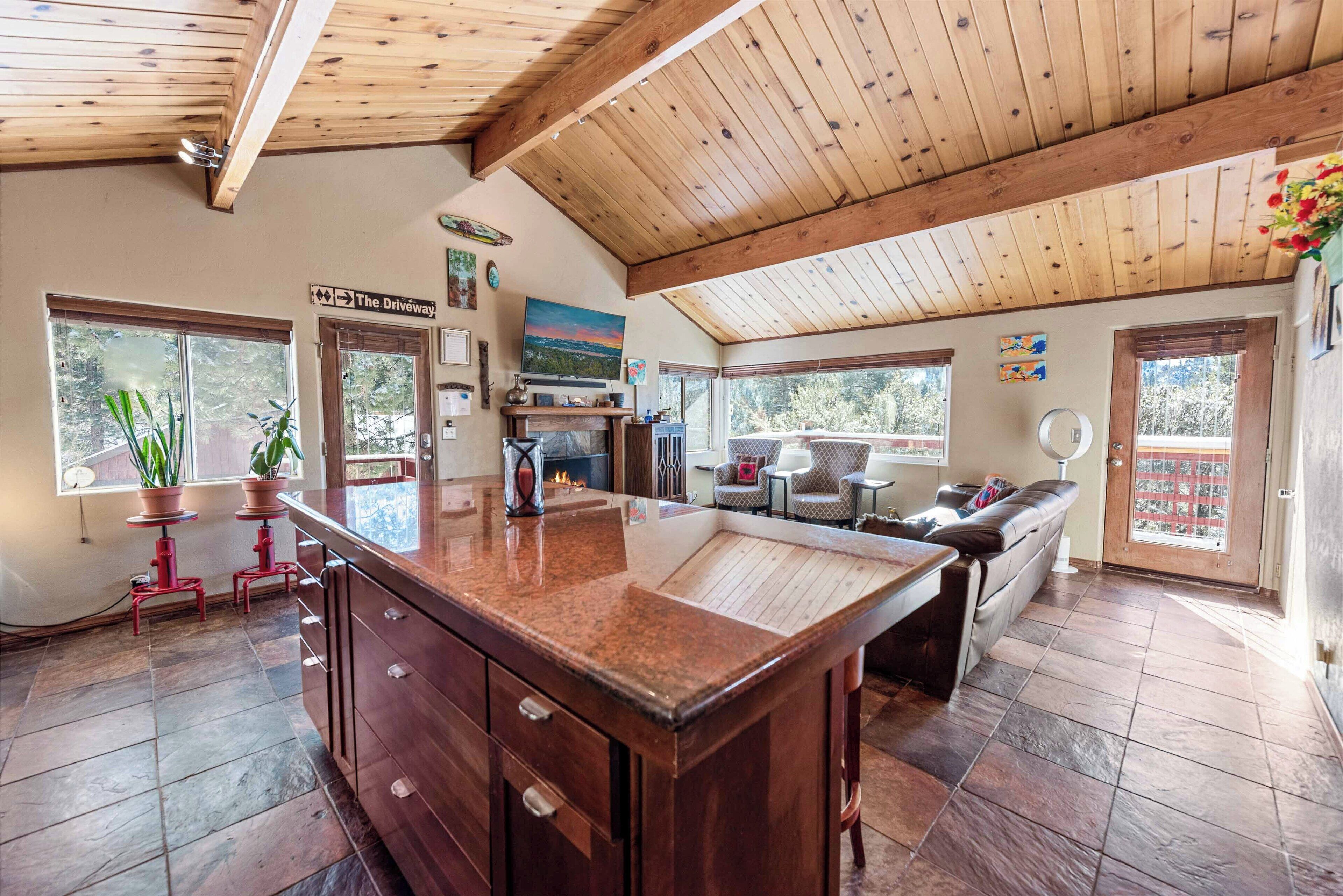 المنشأة من الداخل