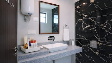 Dusche, Hydromassagedusche, Designer-Toilettenartikel, Haartrockner