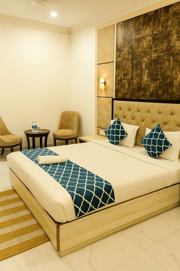 Kamar Double Deluks | Seprai premium, busa memori, meja kerja, dan ruang kerja ramah laptop