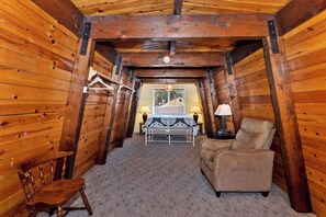 4 bedrooms, free WiFi, bed sheets