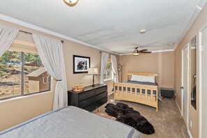 4 makuuhuonetta, ilmainen Wi-Fi, vuodevaatteet