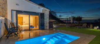 Cantó El Sech: Tourist Home with Pool and Private Enclosed Grounds