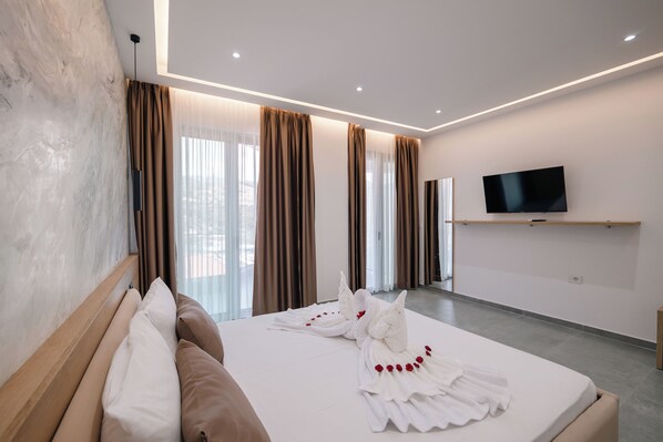 Soundproofing, free WiFi