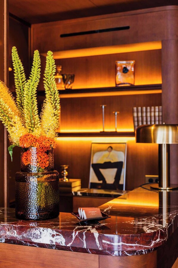 Reception - Hôtel Confidentiel (Paris)