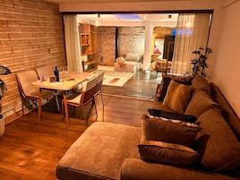 Caja de seguridad en la habitación y wifi gratis