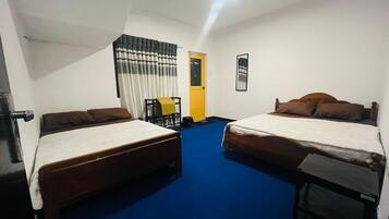 Comfort Twin Room | Desk, free WiFi