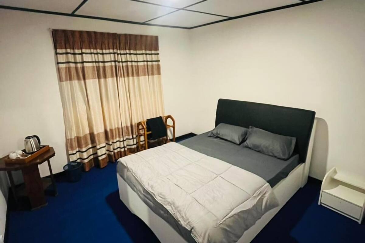 Habitación Confort doble, vistas a la montaña | Escritorio y wifi gratis