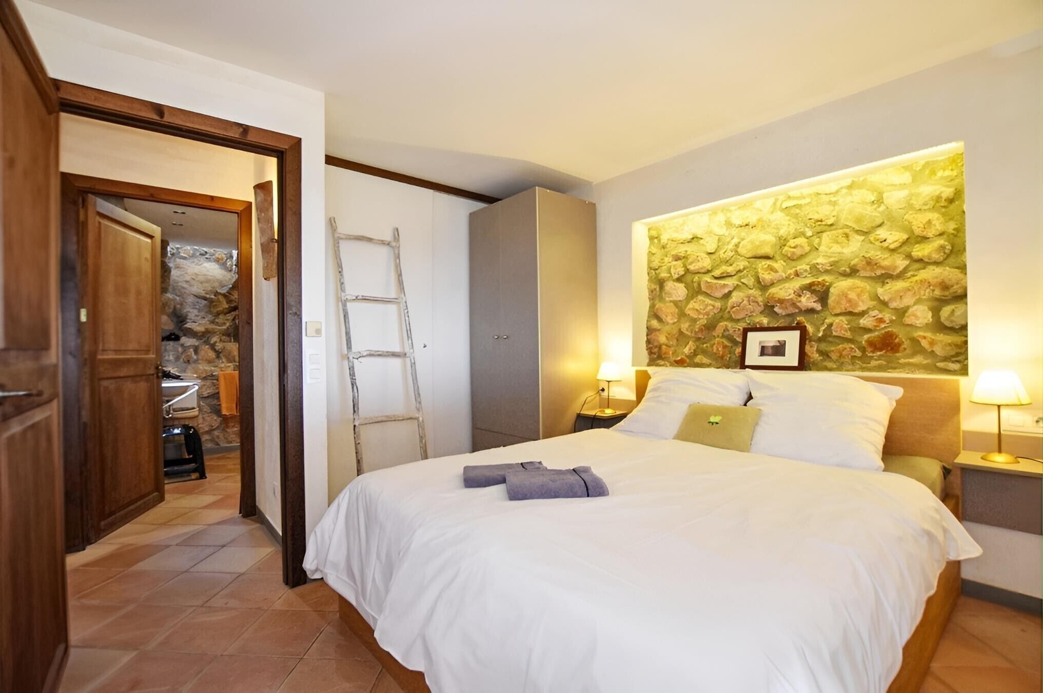 4 soverom, wi-fi og sengetøy