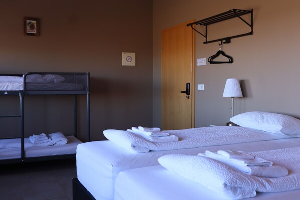 Free WiFi, bed sheets