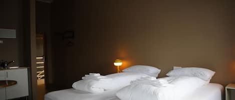 Free WiFi, bed sheets