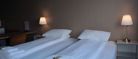 Soundproofing, free WiFi