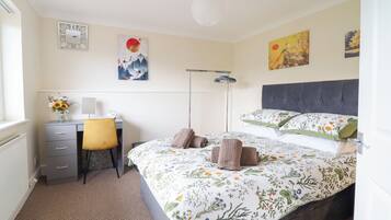 Cottage | 2 bedrooms, individually decorated, individually furnished, free WiFi