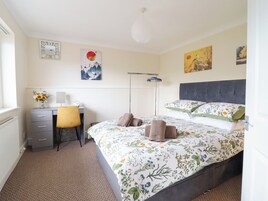 Cottage | 2 bedrooms, individually decorated, individually furnished, free WiFi