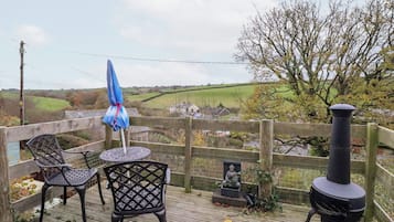 Cottage | Outdoor dining