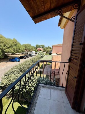 House | Balcony view