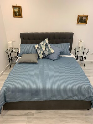 1 camera, ferro/asse da stiro, Wi-Fi, lenzuola