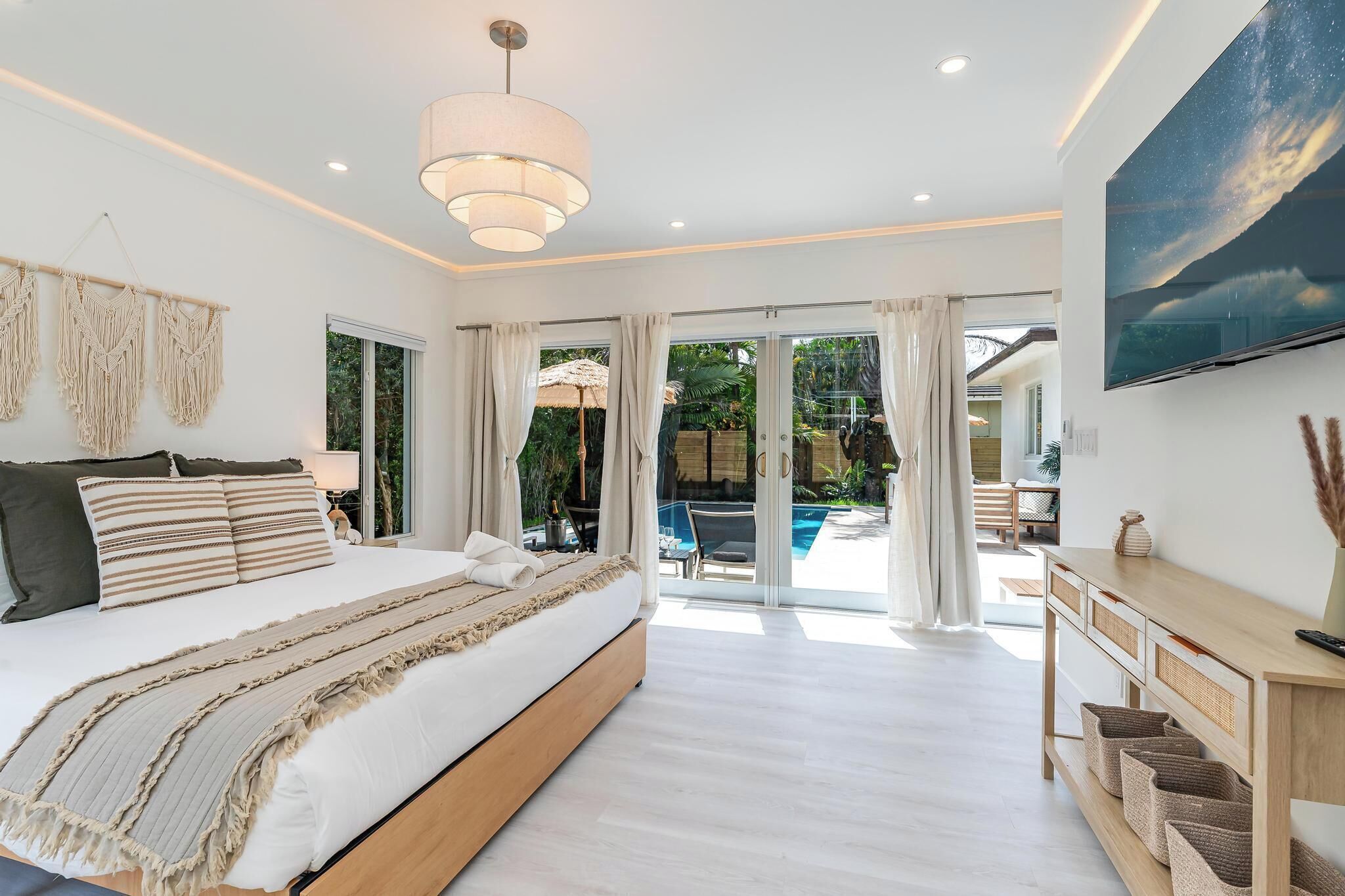 4 camere, una scrivania, ferro/asse da stiro, Wi-Fi gratuito