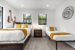 3 Schlafzimmer, Schreibtisch, Bügeleisen/Bügelbrett, kostenloses WLAN