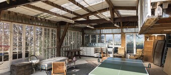 Villanona - large house with jacuzzi, billiards, table tennis, garden with petanque area