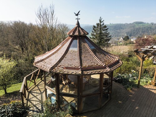 Villanona - large house with jacuzzi, billiards, table tennis, garden with petanque area