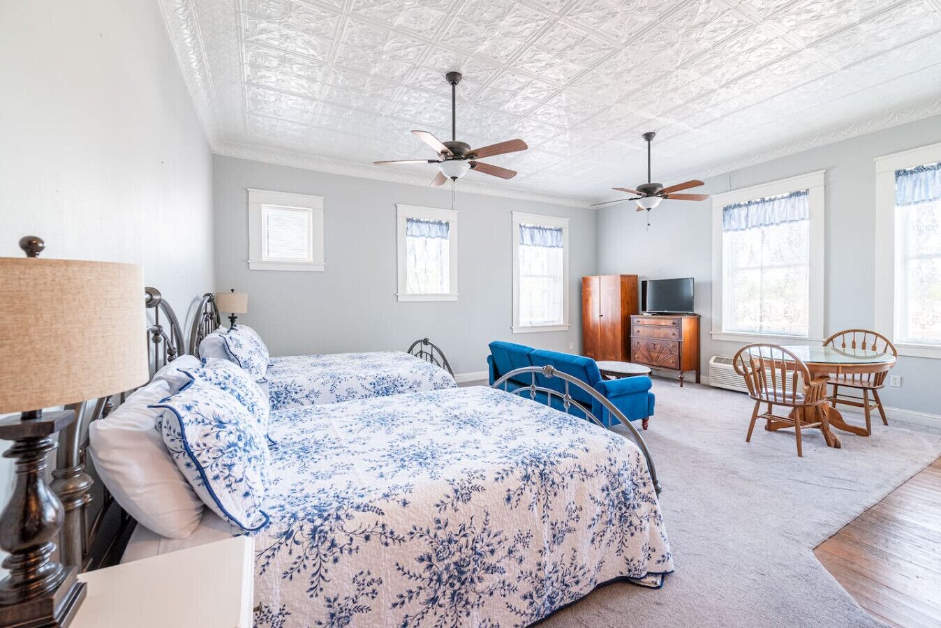 1 bedroom, iron/ironing board, travel crib, WiFi