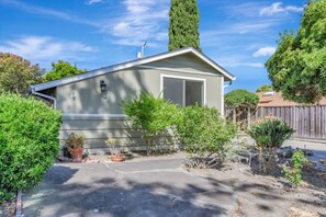 Exterior - Comfy stay in Santa Clara (Santa Clara)