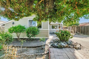 Property grounds - Comfy stay in Santa Clara (Santa Clara)