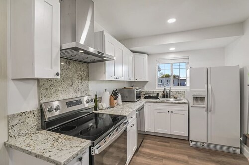 Luxury Studio in Central Fremont