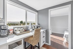 Interior - 4BR3.5BA w/Epic SJ Valley Views! (San Jose)