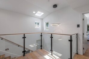 Interior - Luxury Private Bedroom steps from DT Mt View (Mountain View)