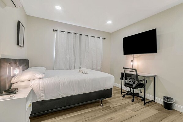 Room - Modern Remodeled 2BR Gem in Prime Location (San Jose)