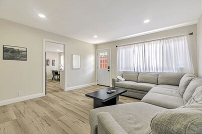 Modern Remodeled 2BR Gem in Prime Location