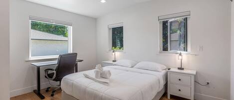 Schreibtisch, Bügeleisen/Bügelbrett, WLAN, Bettwäsche