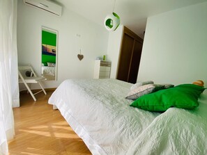 3 dormitorios, tabla de planchar con plancha, wifi y ropa de cama