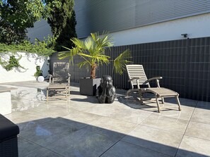 Deluxe appartement, 1 queensize bed met slaapbank, niet-roken, huisdieren toegestaan | Terras