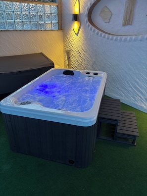 Deluxe Apartment, 1 Queen Bed with Sofa bed, Non Smoking, Pets allowed | Terrace/patio