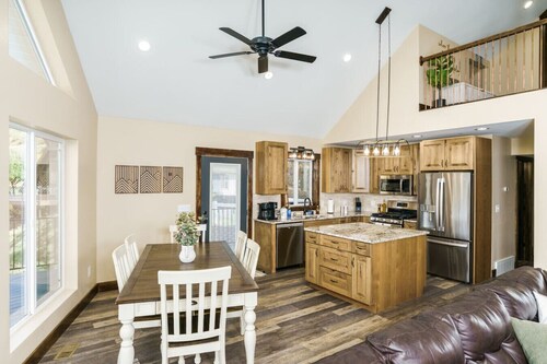 Lava`s Red King of The Hill