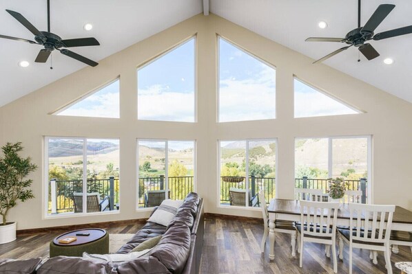 تلفزيون، مدفأة