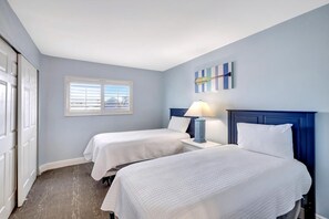 2 bedrooms, iron/ironing board, free WiFi - Lofted Captiva Condo with Pool and Beach Access! (Captiva)
