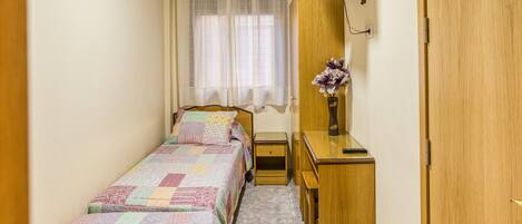 1 bedroom, WiFi, bed sheets