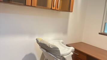 4 chambres, fer et planche Ă repasser, Wi-Fi, draps fournis