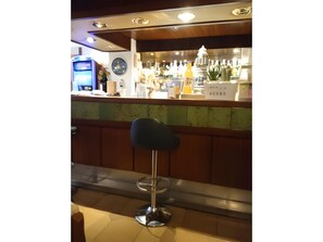 بار (في المنشاة)