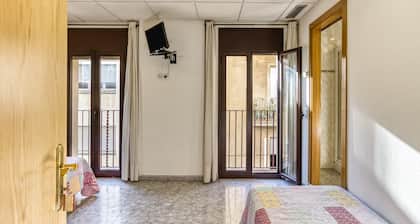 Room in the Heart of Figueres