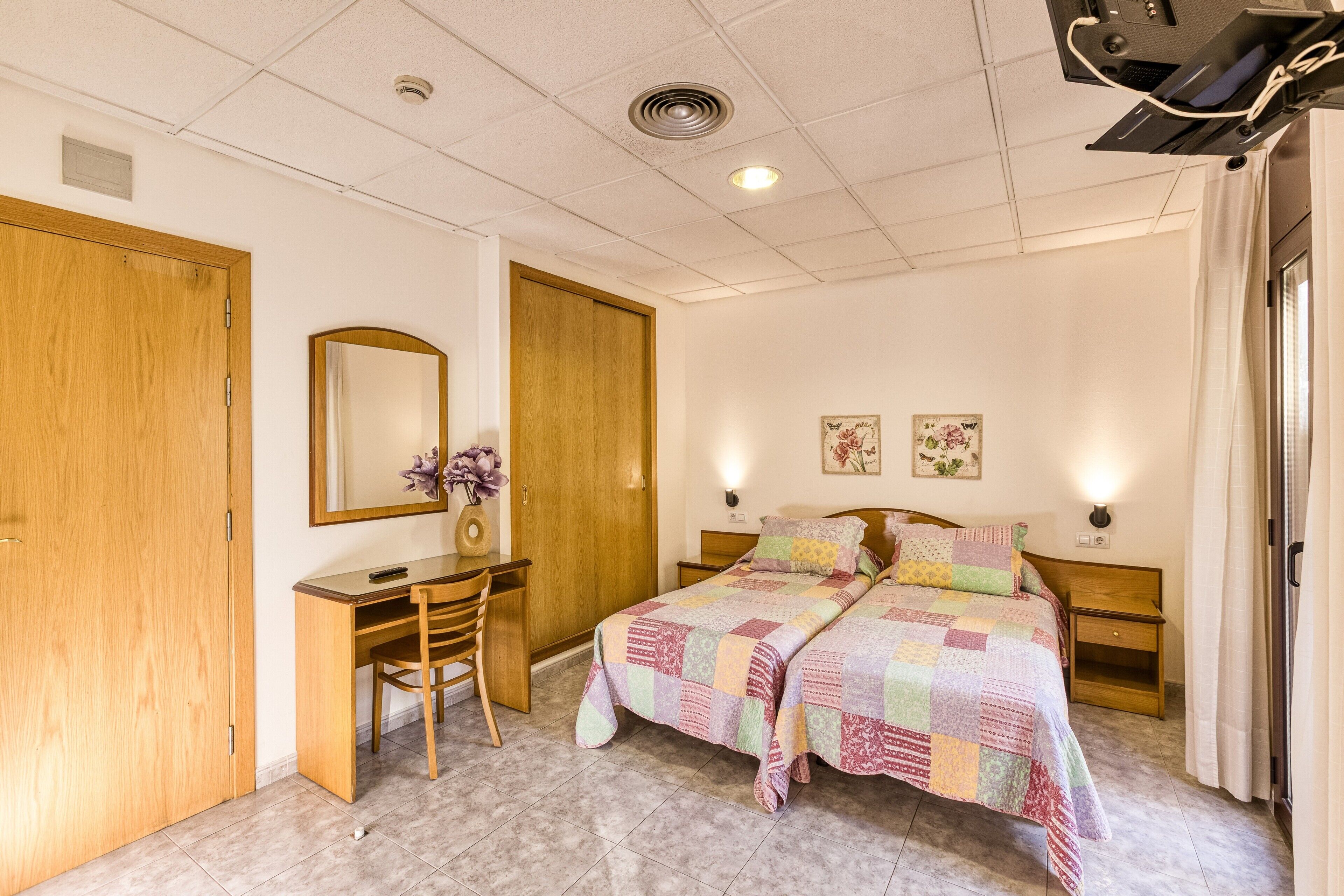 1 habitación, wifi y ropa de cama 